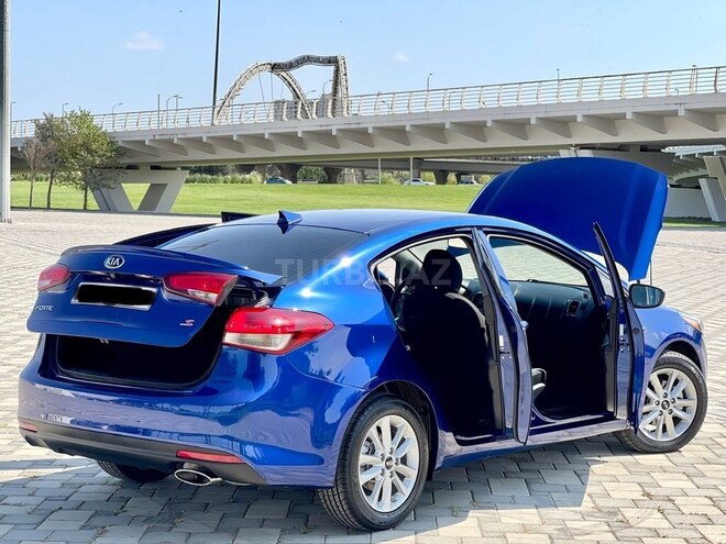 Kia Forte 2017, 93,500 km - 2.0 l - Bakı