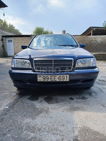 Mercedes C 200 1999, 210,000 km - 2.0 л - Ucar