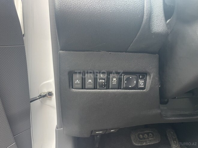 Nissan  2018, 144,000 km - 1.5 l - Bakı