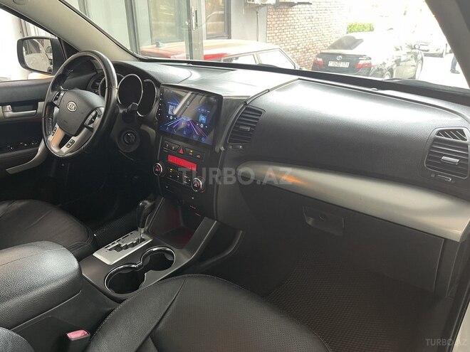 Kia Sorento-9