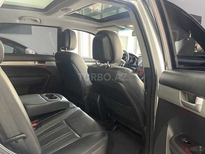 Kia Sorento-11