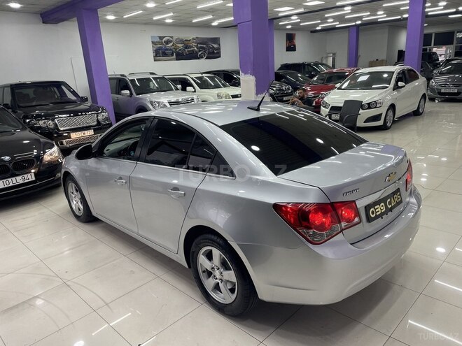 Chevrolet Cruze-14
