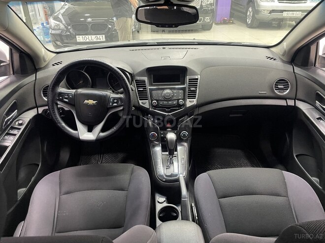 Chevrolet Cruze-9