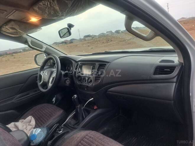 Mitsubishi L200 2019, 248,235 km - 2.5 l - Bakı