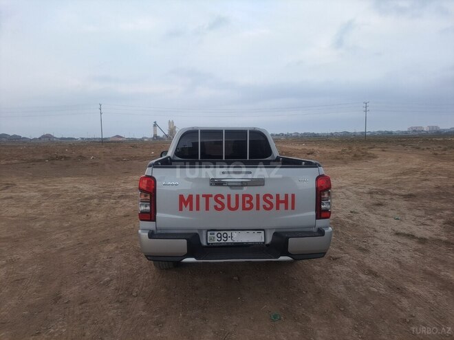 Mitsubishi L200 2019, 248,235 km - 2.5 l - Bakı