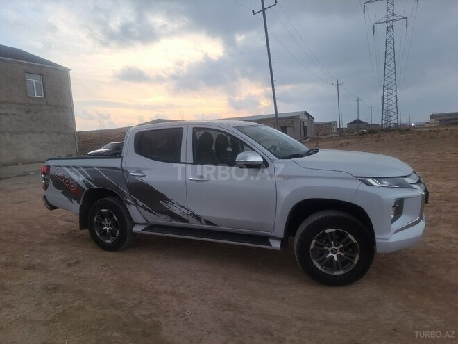 Mitsubishi L200 2019, 248,235 km - 2.5 l - Bakı