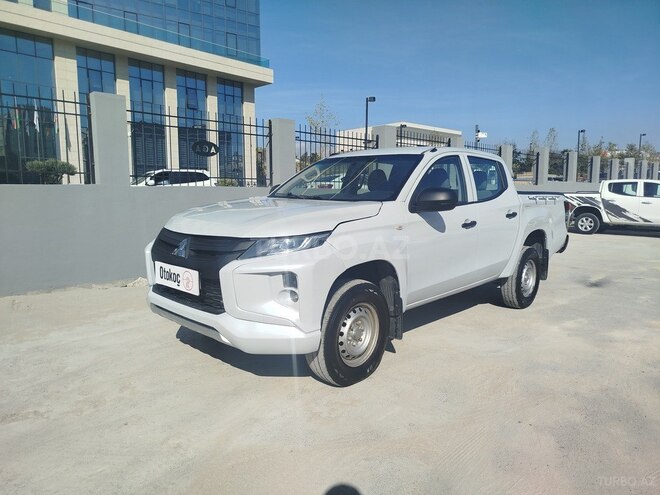 Mitsubishi L200-2