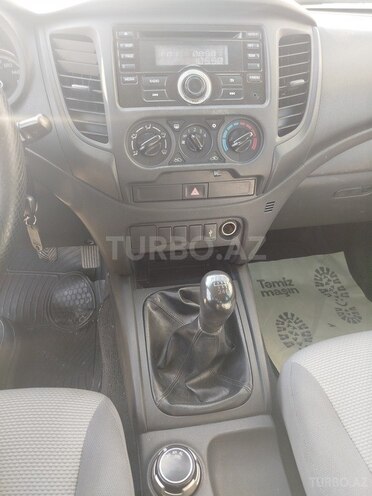 Mitsubishi L200-9