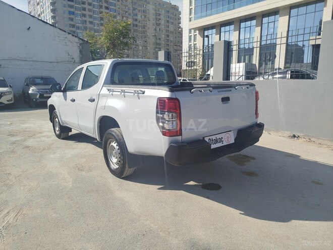 Mitsubishi L200-5