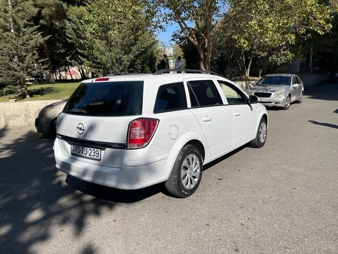 Opel Astra 2009, 330,000 km - 1.7 l - Bakı