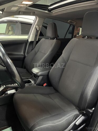 Toyota RAV4-19