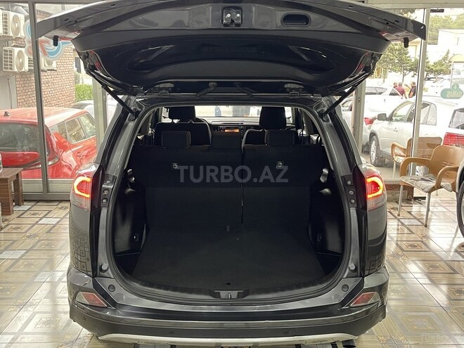 Toyota RAV4-7