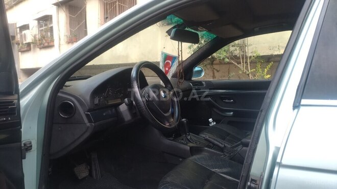 BMW 528 1997, 258,000 km - 2.8 l - Bakı