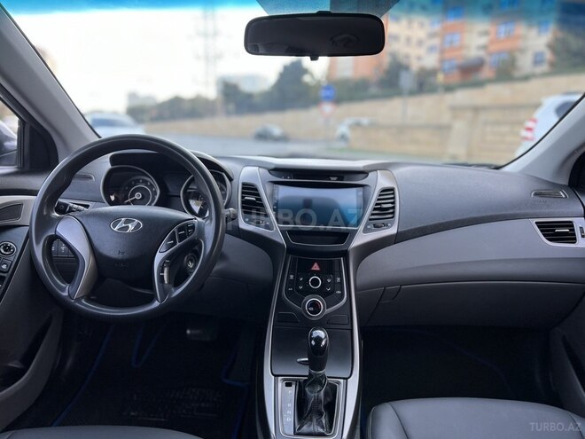 Hyundai Elantra 2015, 186,684 km - 1.8 л - Bakı