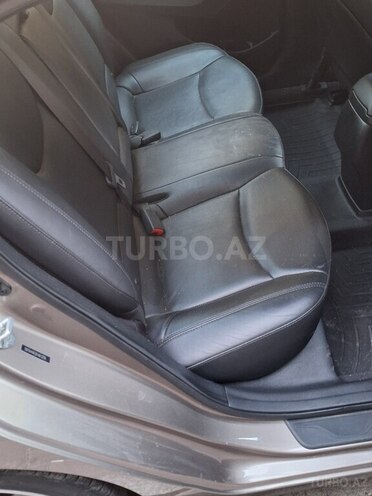 Hyundai Elantra 2015, 160,934 km - 1.8 l - Bakı