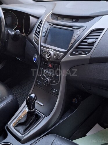 Hyundai Elantra 2015, 160,934 km - 1.8 l - Bakı
