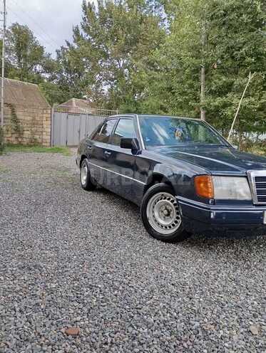Mercedes E 200 d 1991, 394,560 km - 2.0 l - Masallı