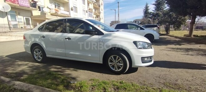 Volkswagen Polo 2015, 209,000 km - 1.6 l - Masallı