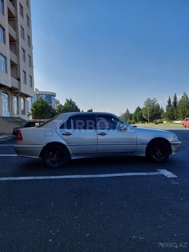 Mercedes C 180 1996, 274,628 km - 1.8 л - Zaqatala