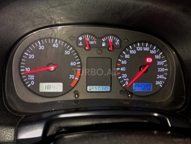 Volkswagen Golf 2000, 260,000 km - 1.6 l - Bakı