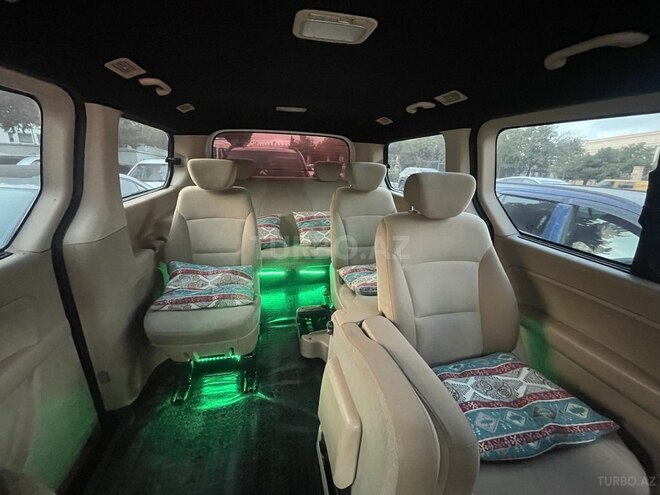 Hyundai H-1 2010, 375,000 km - 2.5 l - Bakı