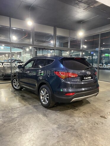 Hyundai Santa Fe-5