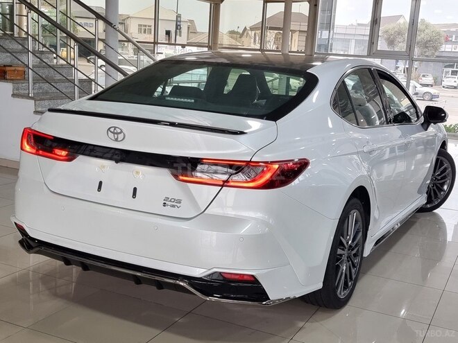 Toyota Camry-8