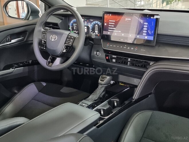 Toyota Camry-9