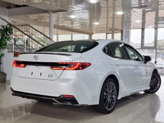 Toyota Camry-7