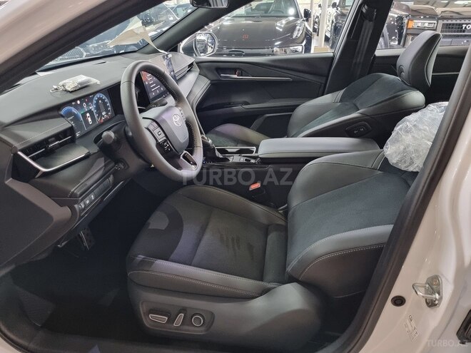 Toyota Camry-14