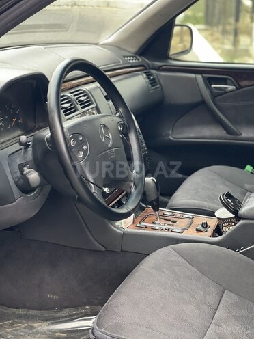 Mercedes E 270 2000, 365,000 km - 2.7 l - Bakı