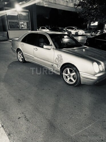 Mercedes E 230 1995, 550,000 km - 2.3 l - Bakı