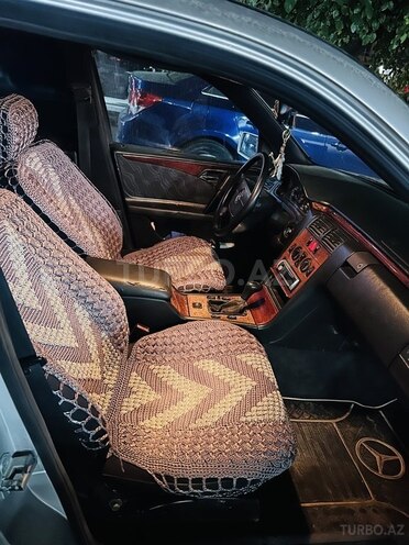 Mercedes E 230 1995, 550,000 km - 2.3 l - Bakı
