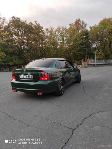 Opel Vectra 1996, 390,654 km - 1.8 l - Zaqatala