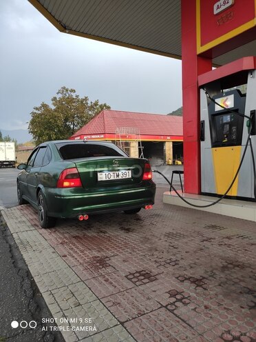 Opel Vectra 1996, 390,654 km - 1.8 l - Zaqatala