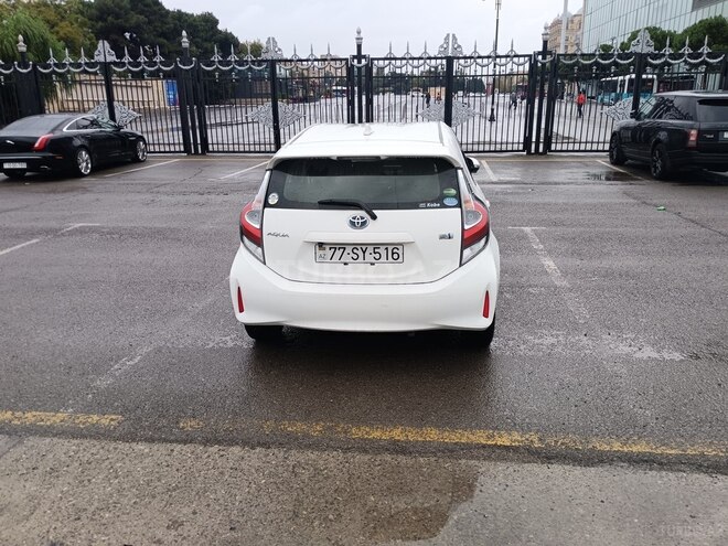 Toyota Aqua 2018, 940,000 km - 1.5 l - Bakı