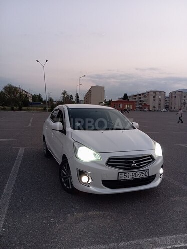 Mitsubishi Attrage 2015, 137,000 km - 1.2 л - Gəncə