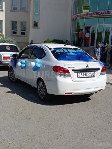 Mitsubishi Attrage 2015, 137,000 km - 1.2 л - Gəncə