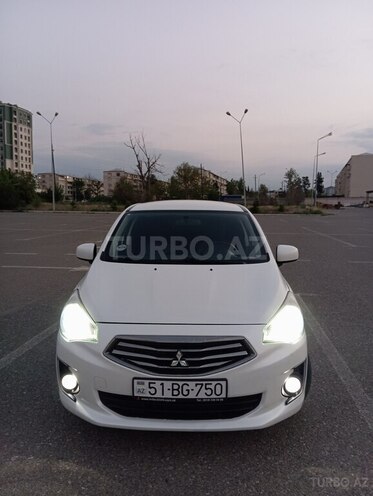 Mitsubishi Attrage 2015, 137,000 km - 1.2 л - Gəncə