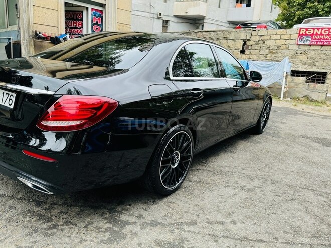 Mercedes E 220 d 4MATIC 2020, 84,000 km - 2.0 l - Bakı