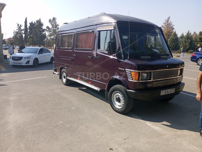Mercedes 208 D 1993, 250,000 km - 2.3 l - Siyəzən