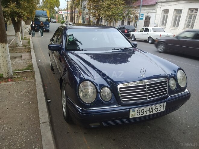 Mercedes E 240 1998, 303,000 km - 2.4 l - Qazax