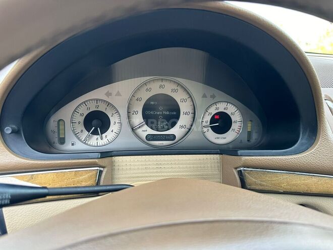 Mercedes E 350 2006, 241,000 km - 3.5 l - Yevlax