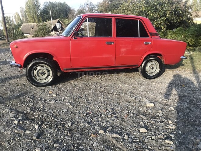 LADA (VAZ) 21011 1980, 200,000 km - 1.3 l - Qax
