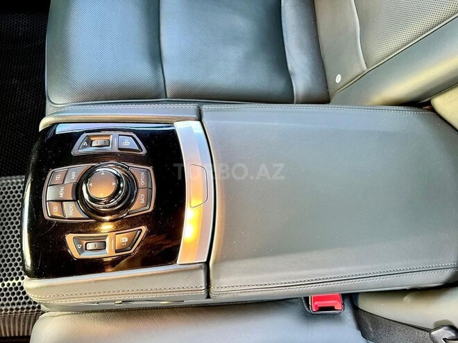 BMW 750 2011, 240,000 km - 4.4 l - Bakı
