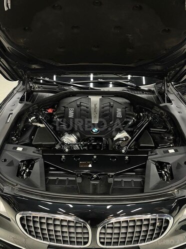 BMW 750 2011, 240,000 km - 4.4 l - Bakı