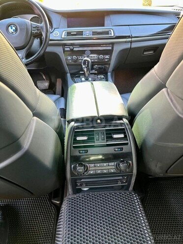 BMW 750 2011, 240,000 km - 4.4 l - Bakı