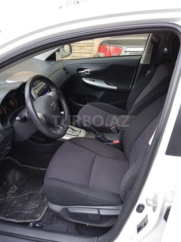 Toyota Corolla 2013, 190,000 km - 1.6 l - Bakı