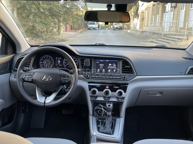Hyundai Elantra 2019, 106,000 km - 2.0 l - Bakı