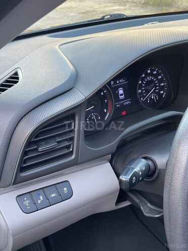 Hyundai Elantra 2019, 106,000 km - 2.0 l - Bakı